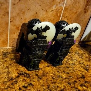 2 Bath & Body Works Plug ins